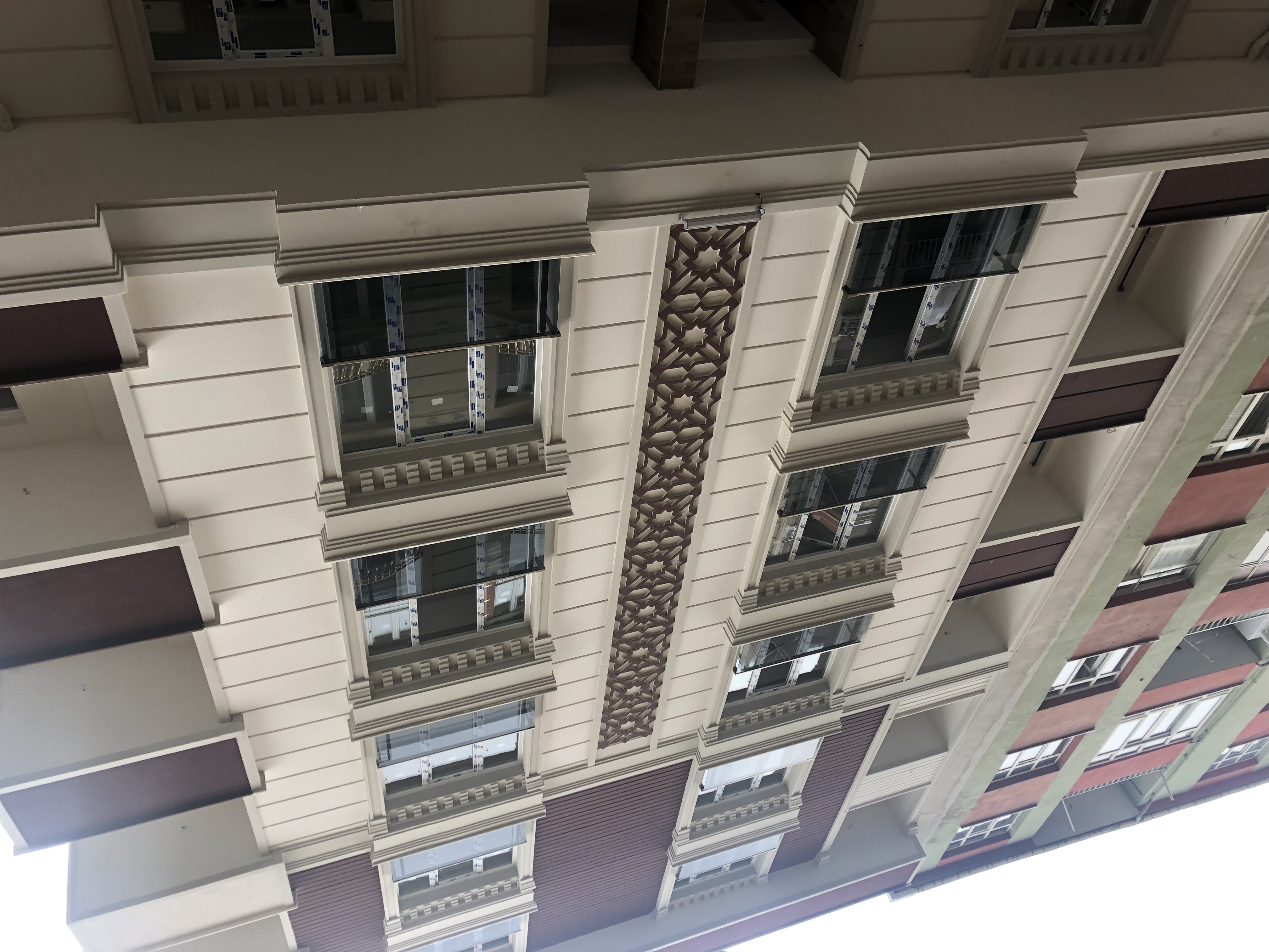 Şahin Apartmanı